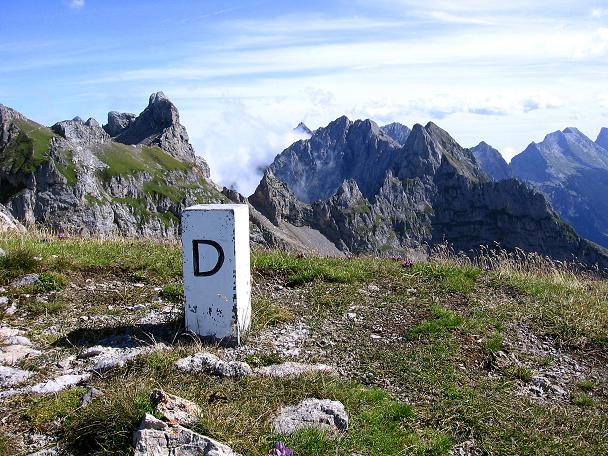 Foto: Andreas Koller / Klettersteigtour / Karwendel- und Mittenwalder Klettersteig (2384m) / Die Südliche Linderspitze im Grenzkamm / 31.08.2007 23:12:53