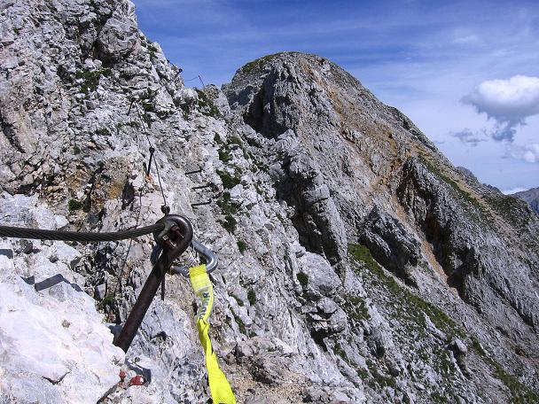 Foto: Andreas Koller / Klettersteigtour / Karwendel- und Mittenwalder Klettersteig (2384m) / Abstieg von der Sulzleklammspitze und Querung zur Kirchlspitze / 31.08.2007 23:09:34