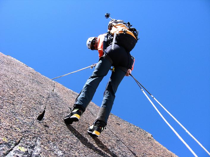 Foto: Andreas Koller / Wandertour / Über den SO-Sporn auf den Galenstock (3586m) / Abseilen in der Galengrat S-Wand / 01.09.2007 13:13:33