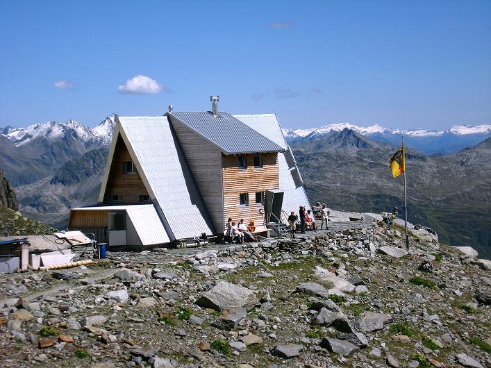 Foto: Andreas Koller / Wandertour / Über den SO-Sporn auf den Galenstock (3586m) / Die gemütliche Sidelenhütte / 01.09.2007 13:11:30