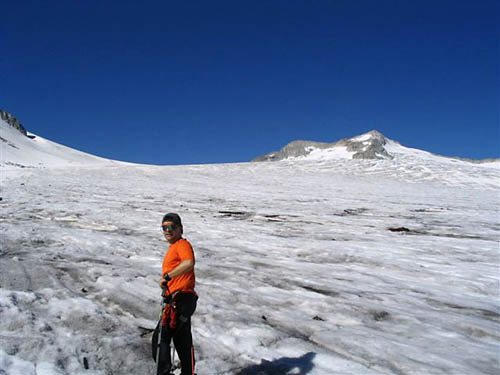 Foto: Andreas Koller / Wandertour / Cresta Croce und Cannone 149 (3330 m) / Am Ghiacciaio del Adamello mit Corno Bianco (3427 m) / 27.12.2006 17:51:08
