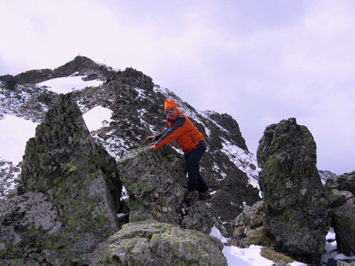 Foto: Andreas Koller / Wandertour / Lattersteig und sechs Gipfel (2320 m) / Felsformationen zwischen Bretthöhe und Lattersteighöhe / 27.12.2006 18:03:02