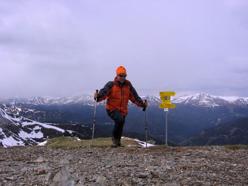 Foto: Andreas Koller / Wandertour / Lattersteig und sechs Gipfel (2320 m) / Kanpp unter dem Gipfel der Bretthöhe / 27.12.2006 18:03:03