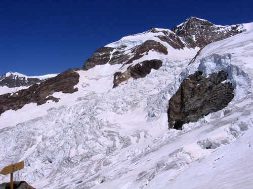 Foto: Andreas Koller / Wandertour / In den südliche Walliser Alpen auf die Ludwigshöhe (4341 m) / Blick auf den Lyskamm / 27.12.2006 18:04:46