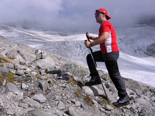 Foto: Andreas Koller / Wandertour / Vom Neves-Stausee auf den Großen Möseler (3480 m) / Anstieg über eine steile Moräne / 27.12.2006 18:07:49